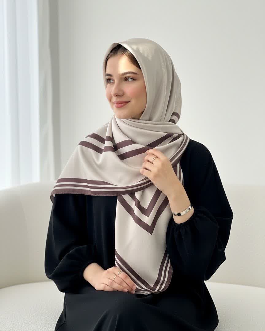 روسری ابریشم قواره 140 کد Tak053 — تصویر ۷