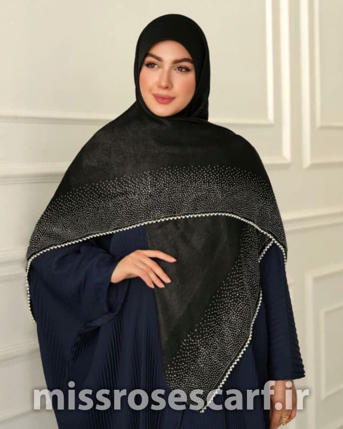 روسری مشکی کوپرا مزونی3