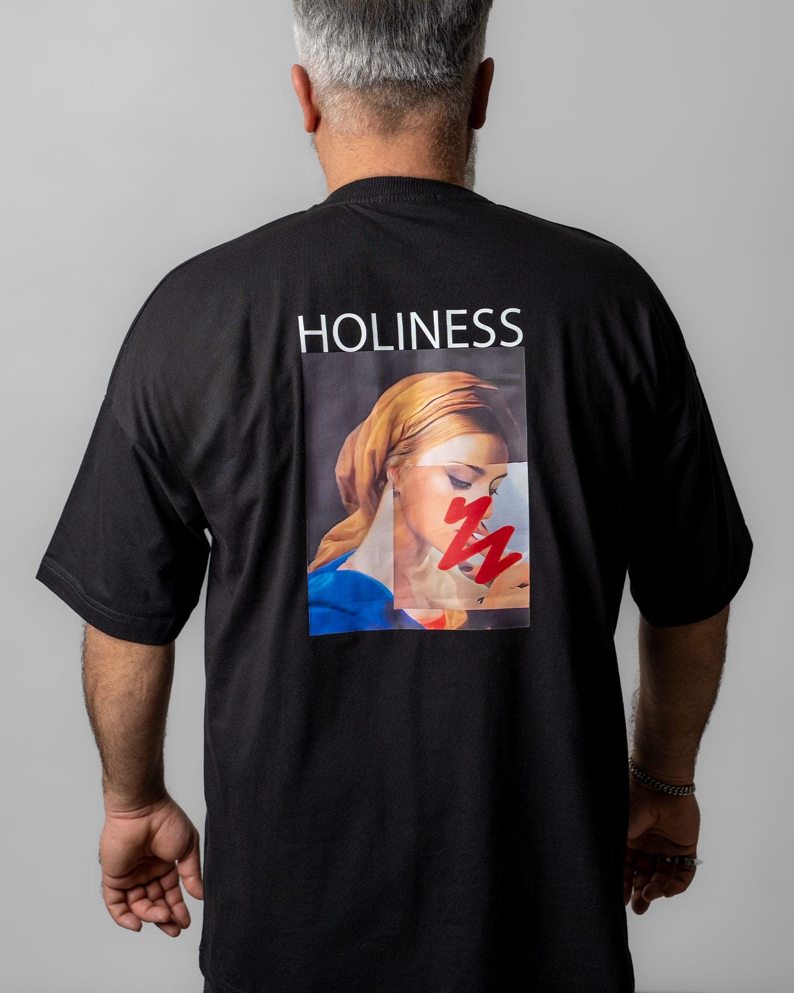 تیشرت Holiness