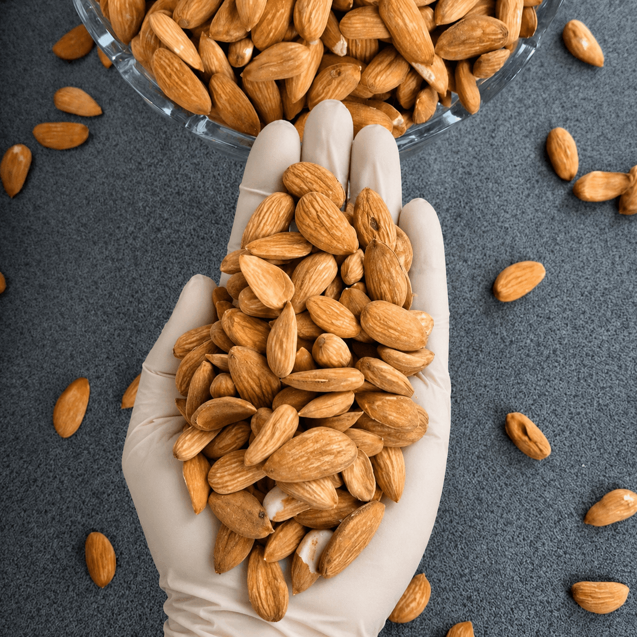 مغز بادام درختی خام ۱ کیلوگرم