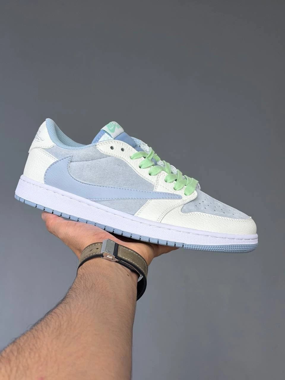 کتونی نایک ایر جردن وان لو ترویس اسکات آبی سفید Air Jordan 1 Low Travis Scott Blue White