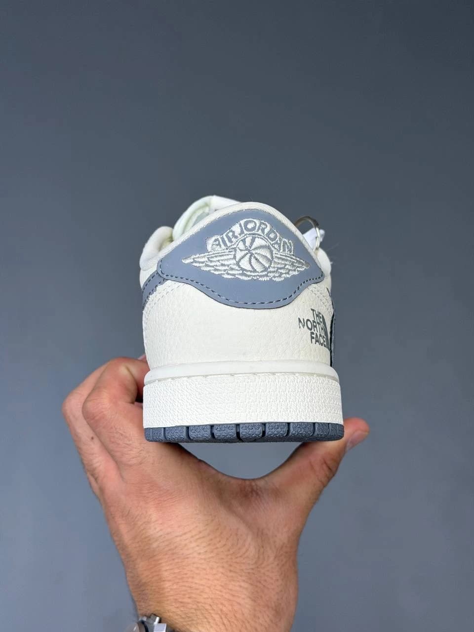 کتونی نایک ایر جردن وان لو ترویس اسکات نورث فیس کرم طوسی Nike Air Jordan 1 Low Travis Scott The North Face — تصویر ۴