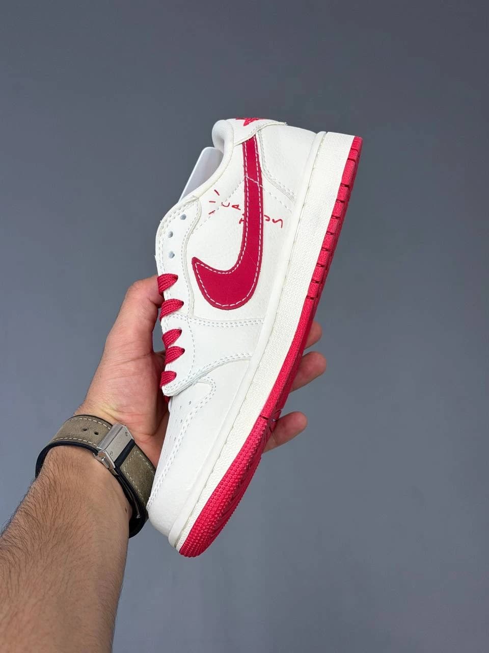 کتونی نایک ایر جردن وان لو ترویس اسکات سوپریم Nike Air Jordan 1 Low Travis Scott Supreme — تصویر ۹