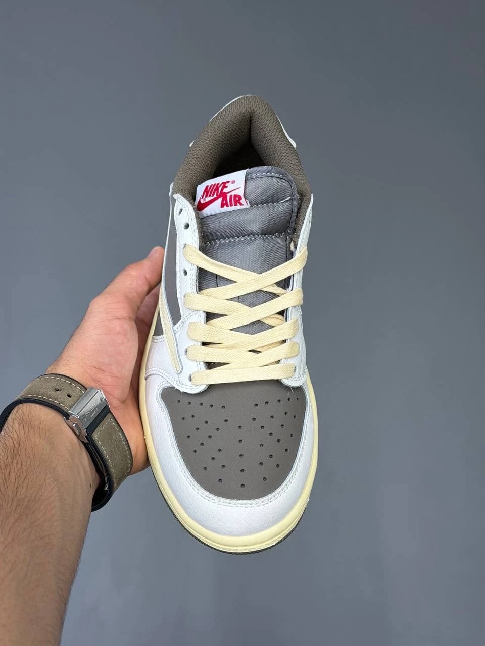 کتونی نایک ایر جردن وان لو ترویس اسکات ریورس موکا Nike Air Jordan 1 Low Travis Scott Reverse Mocha — تصویر ۲
