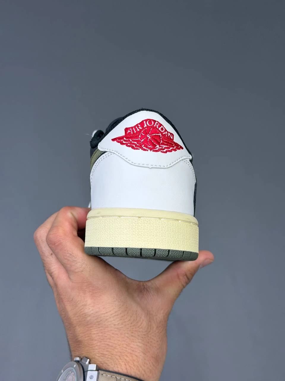 کتونی نایک ایر جردن وان لو ترویس اسکات اولیو Nike Air Jordan 1 Low Travis Scott Olive — تصویر ۱۰