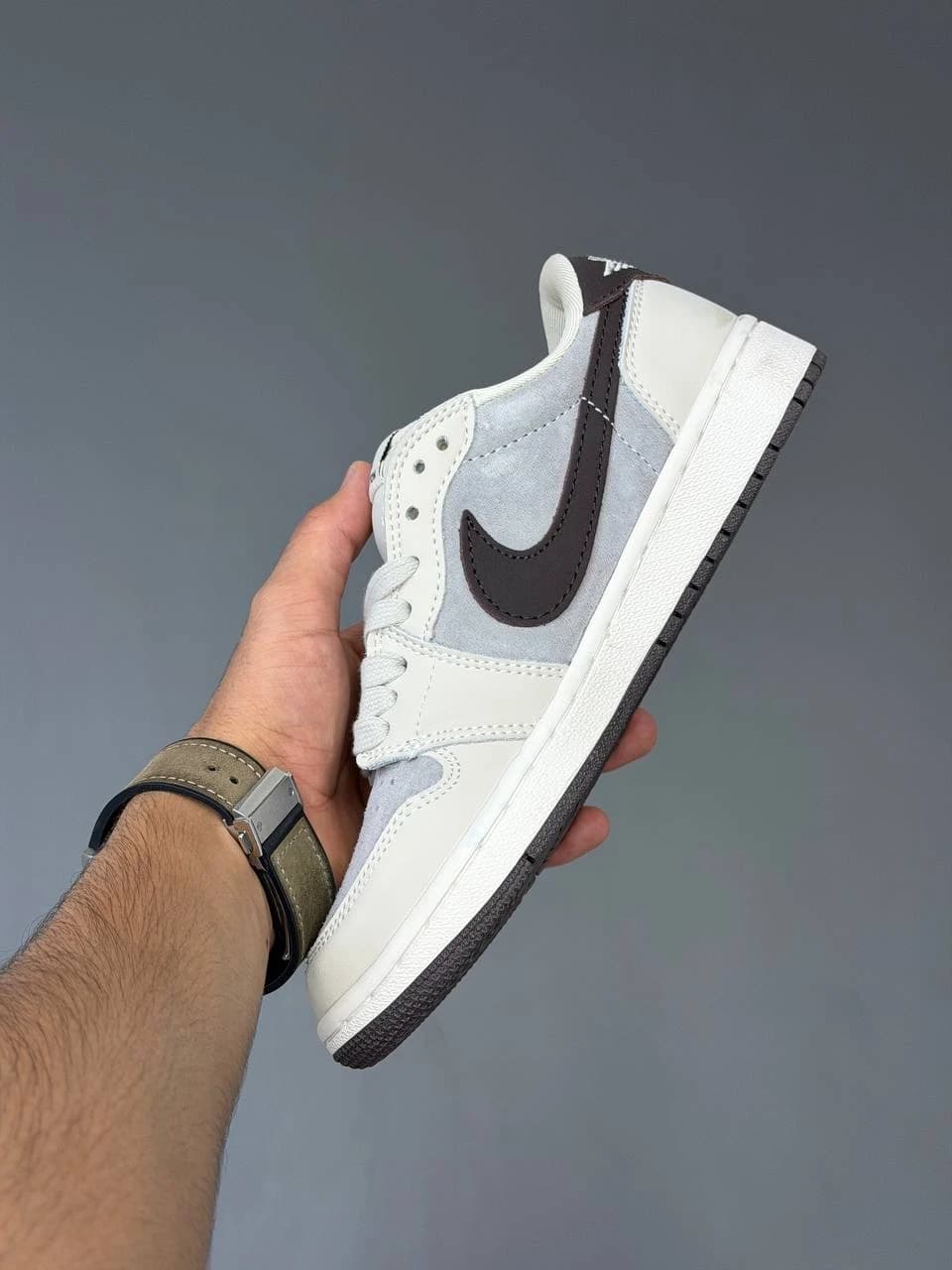 کتونی نایک ایر جردن وان لو ترویس اسکات لویی ویتون Nike Air Jordan 1 Low Travis Scott Louis Voitton — تصویر ۸