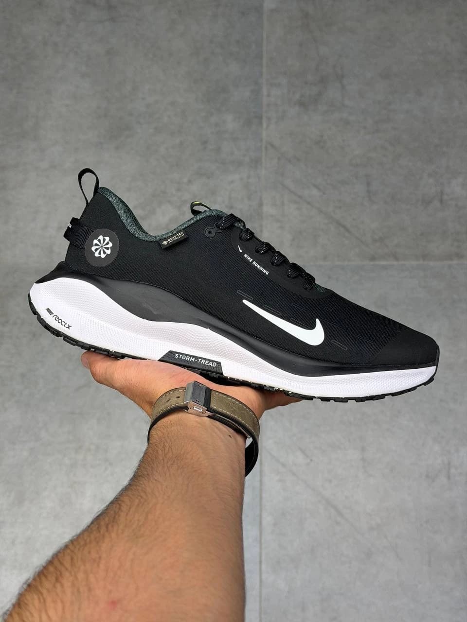 کتونی نایک اینفینیتی آر ان مشکی سفید Nike InfintyRN Black White — تصویر ۶
