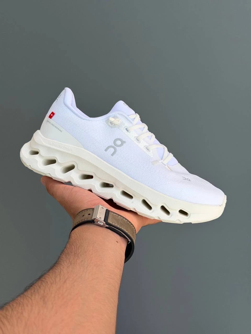 کتونی آن رانینگ کلودتیلت 2 سفید On Running Cloudtilt 2 White — تصویر ۲