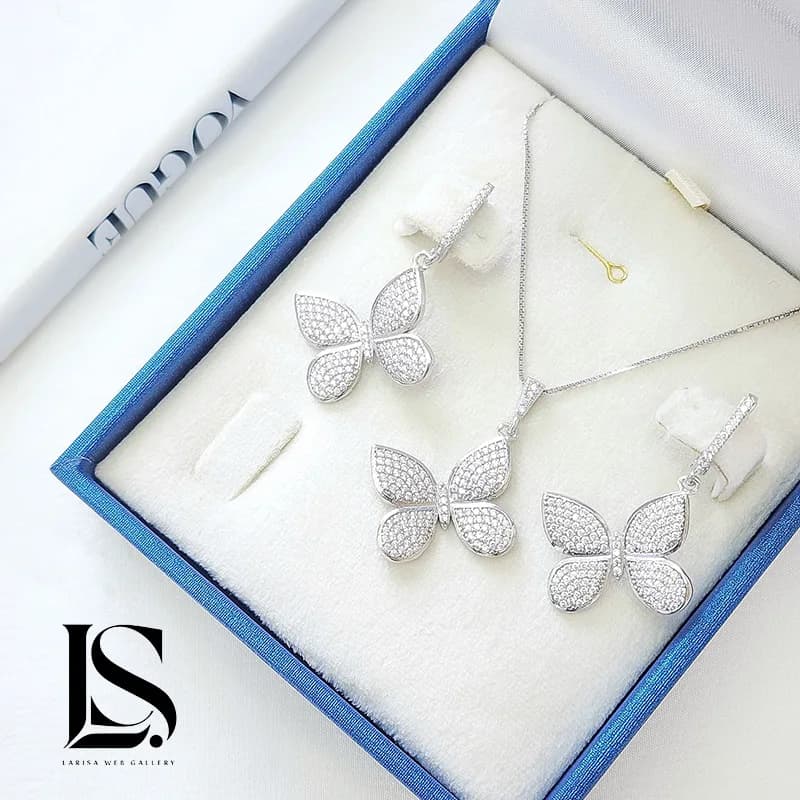 نیم ست نقره دخترانه طرح پروانه لاریسا (کد NS32) | روکش طلا سفید — تصویر ۷