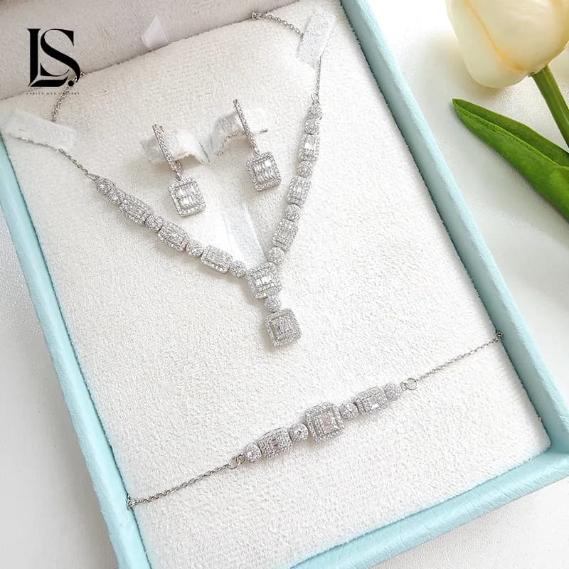 سرویس زنجیری نقره زنانه لاریسا SZ35 — تصویر ۳