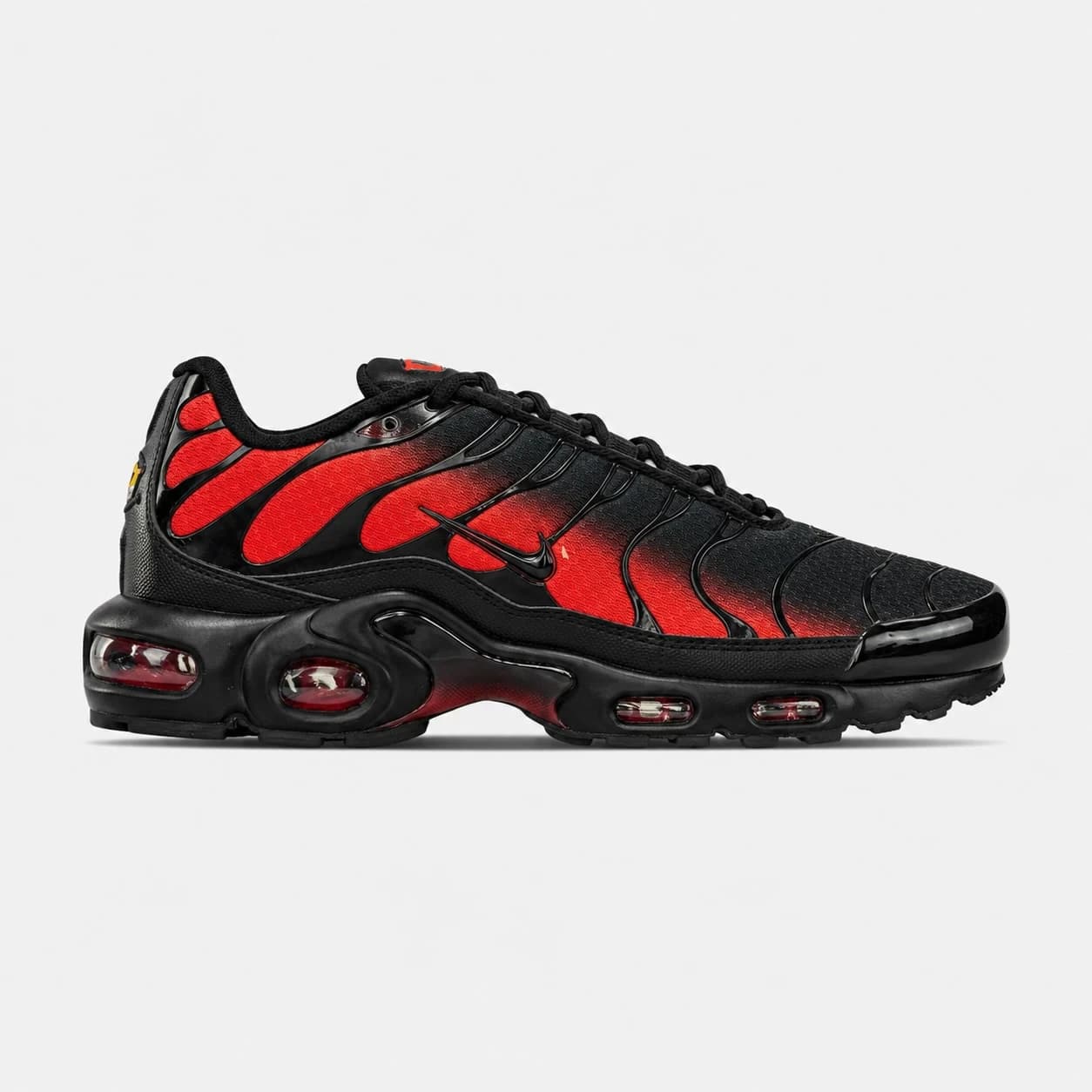 کتونی نایک ایرمکس پلاس تی ان مشکی قرمز Nike AirMax Plus TN Black Red — تصویر ۸