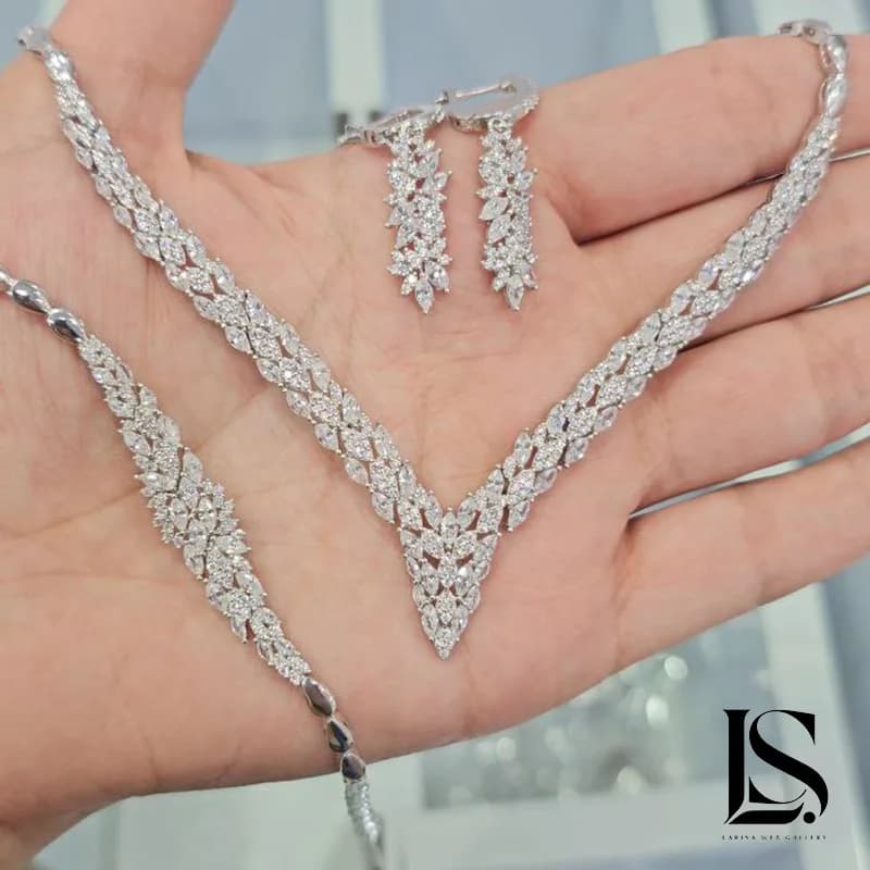 سرویس نقره مجلسی طرح جواهر مدل SZ31 | روکش طلا سفید — تصویر ۳