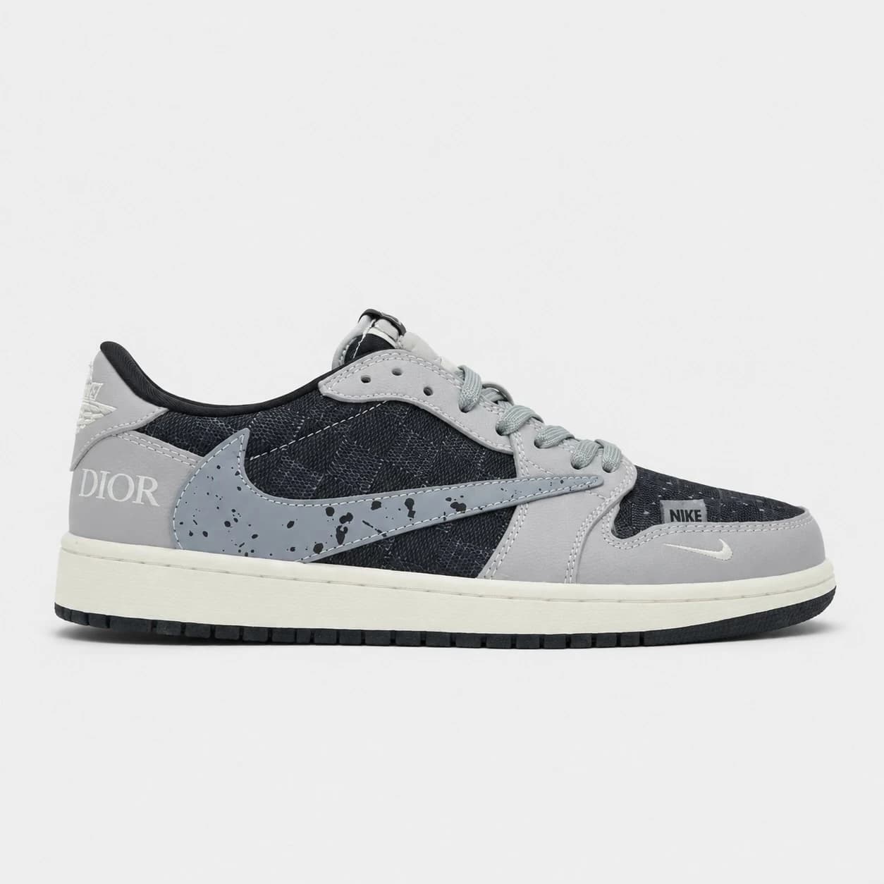 کتونی نایک ایر جردن وان لو ترویس اسکات دیور Nike Air Jordan 1 Low Travis Scott Dior