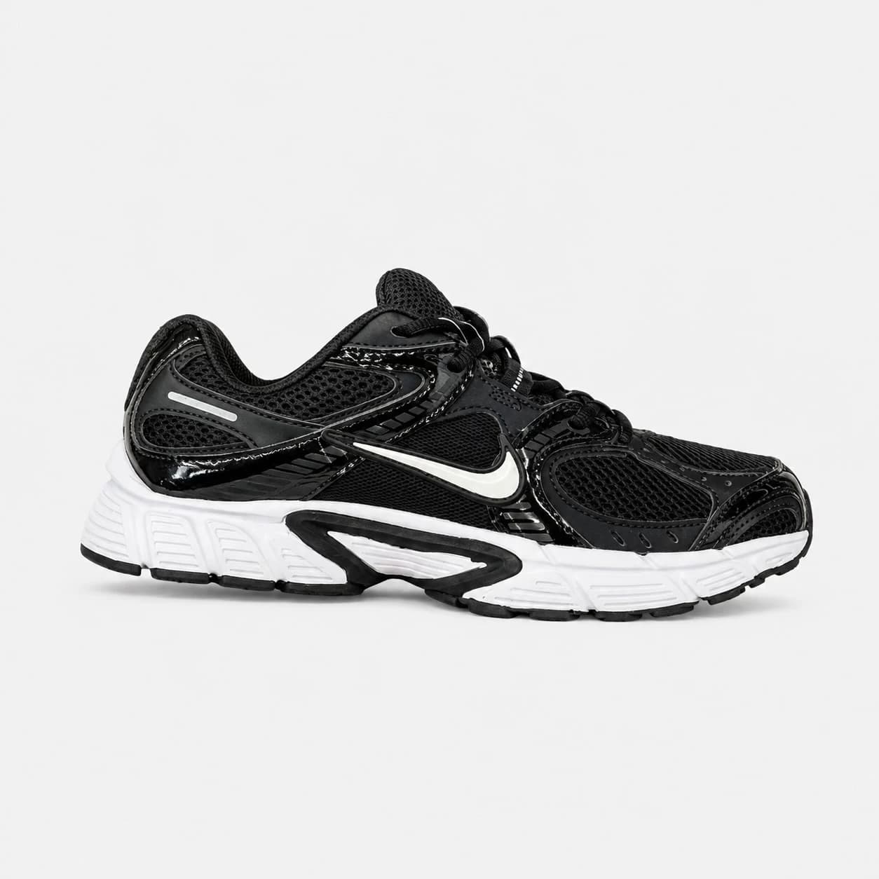 کتونی نایک وی فایو آر ان آر مشکی سفید Nike V5 RNR Black White