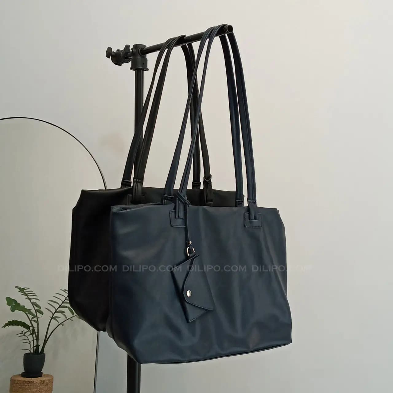 کیف زنانه بزرگ دستی و دوشی ستیرا 2636 — تصویر ۷
