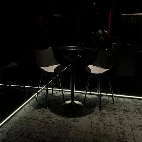 قرنیز آلومینیومی توکار بدون لبه 6 سانت با قابلیت اجرای نو مخفی — تصویر ۵