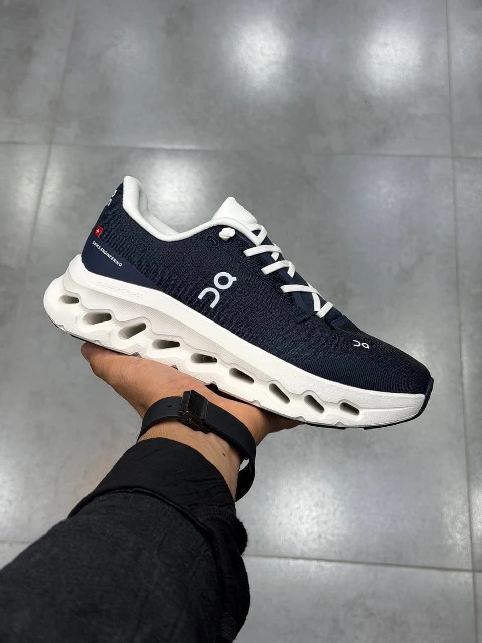 کتونی آن رانینگ کلود تیت سورمه ای سفید On Running Cloudtilt Navy White — تصویر ۷