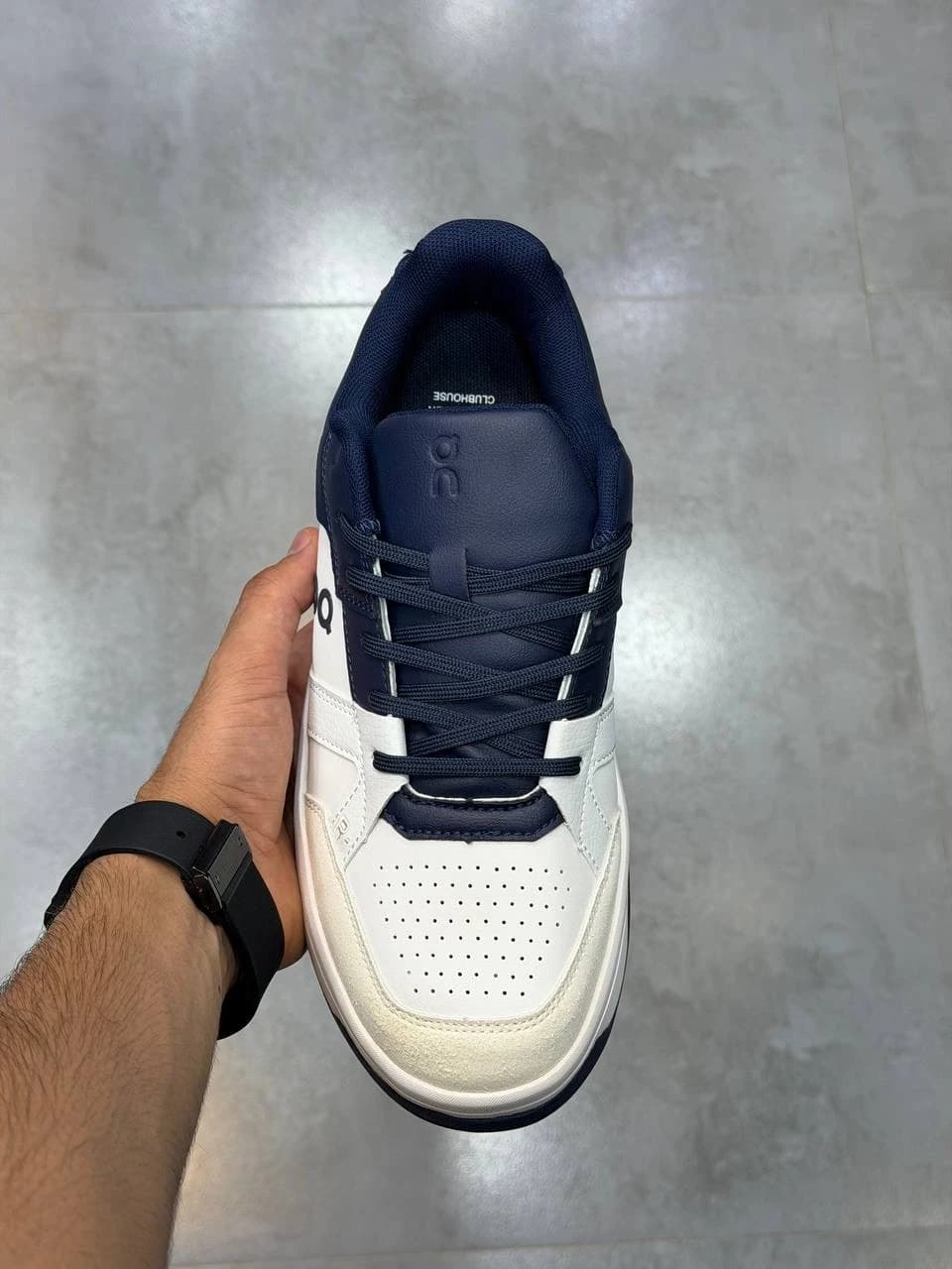کتونی آن رانینگ راجر کلاب هاوس سفید سرمه ای On Running THE ROGER Clubhouse White Navy — تصویر ۱۰