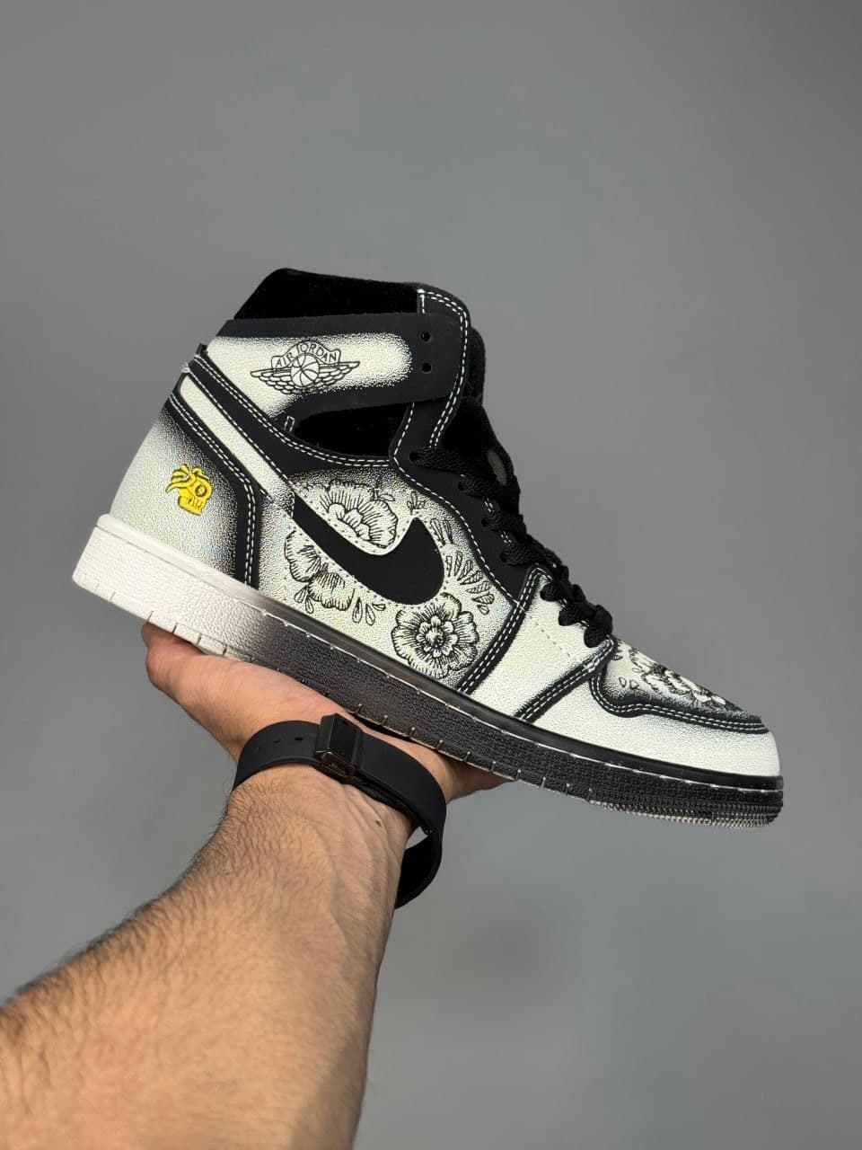 کتونی نایک ایر جردن وان ساقدار فامیلیا Nike Air Jordan 1 Familia — تصویر ۸