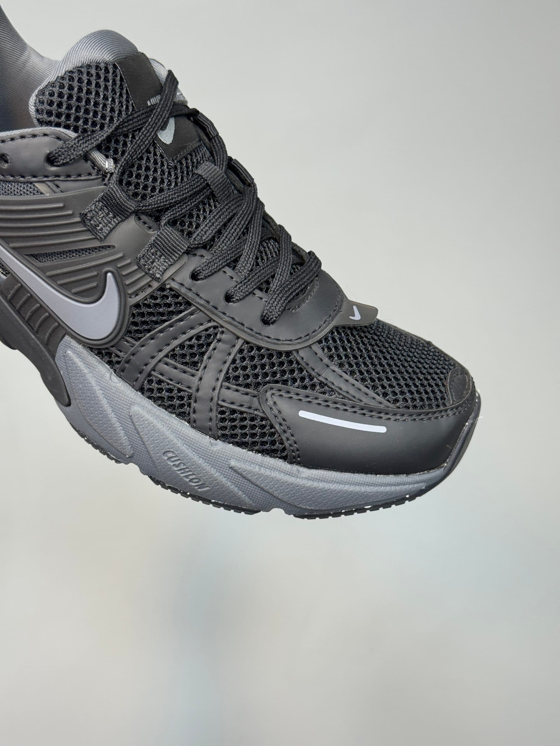 کتونی نایک وی تو کی ران مشکی طوسی Nike V2K Run Black Grey — تصویر ۱۰