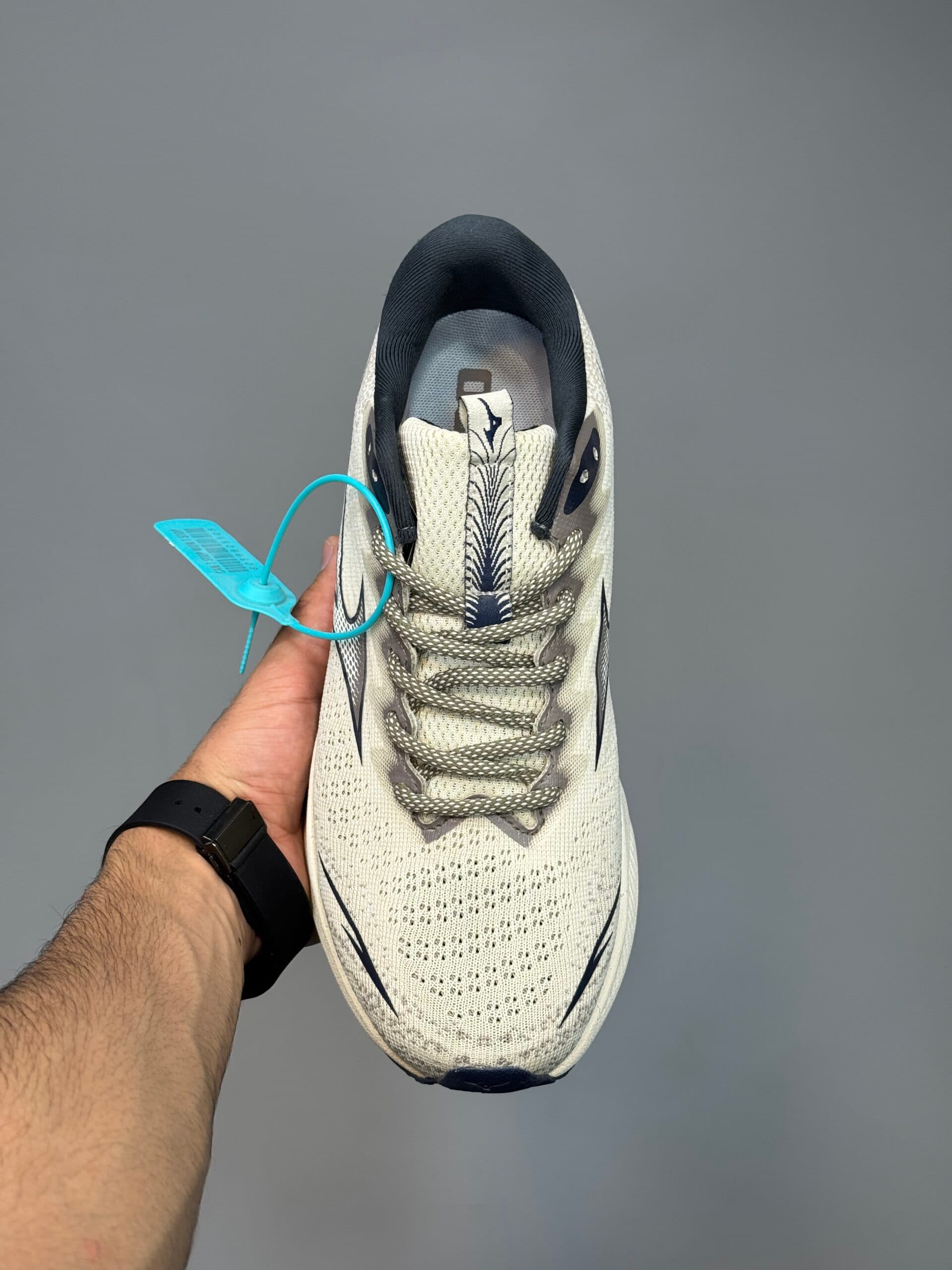 کتونی میزانو استرو پلاس سفید قهوه ای Mizuno Astro Plus Off White Brown — تصویر ۳
