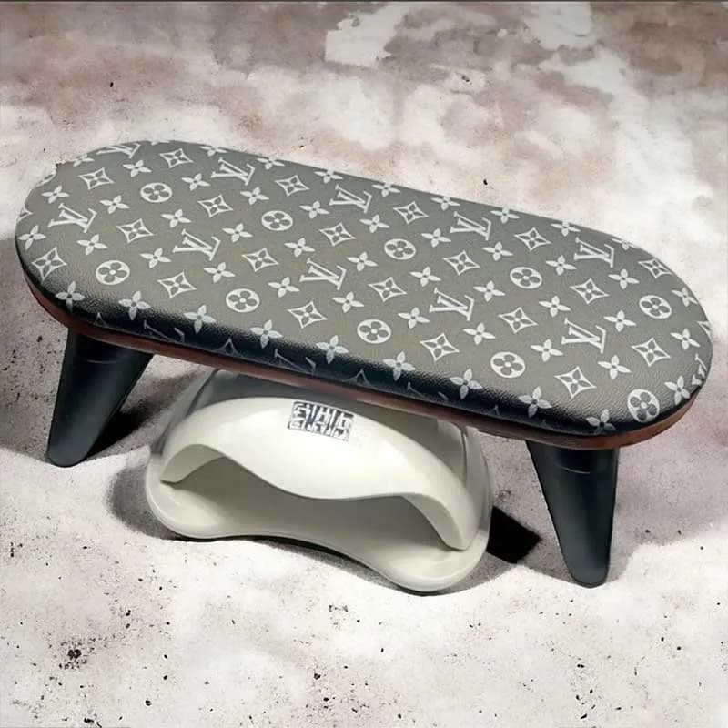 زير دستي درجه يك ناخن طرح Louis Vuitton