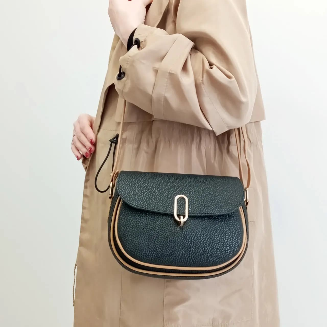 کیف دوشی زنانه آلیا 2481 — تصویر ۵