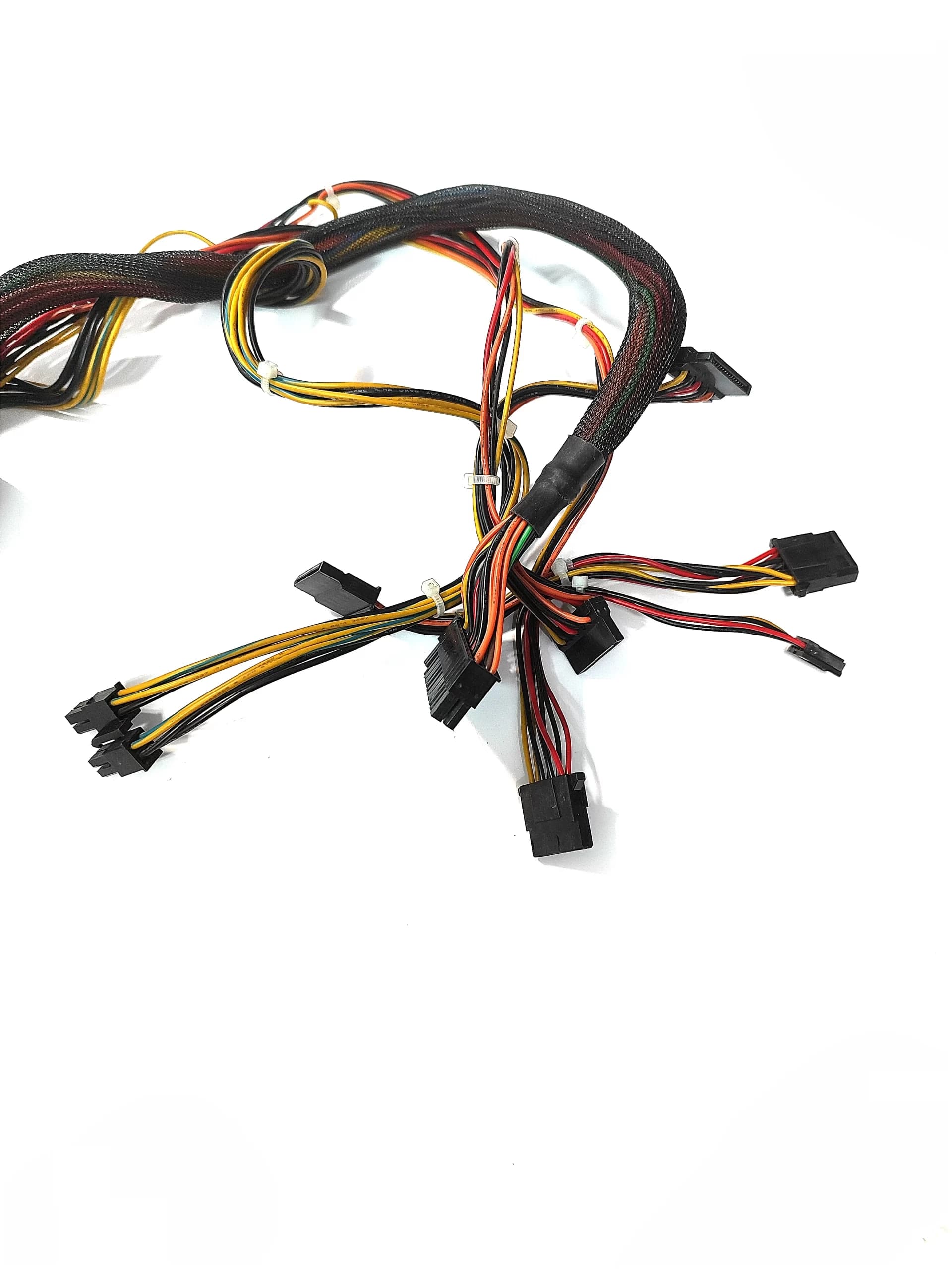 پاور 330w گرین مدل 80Plus-GP330A-HE غیر ماژولار (استوک) — تصویر ۴
