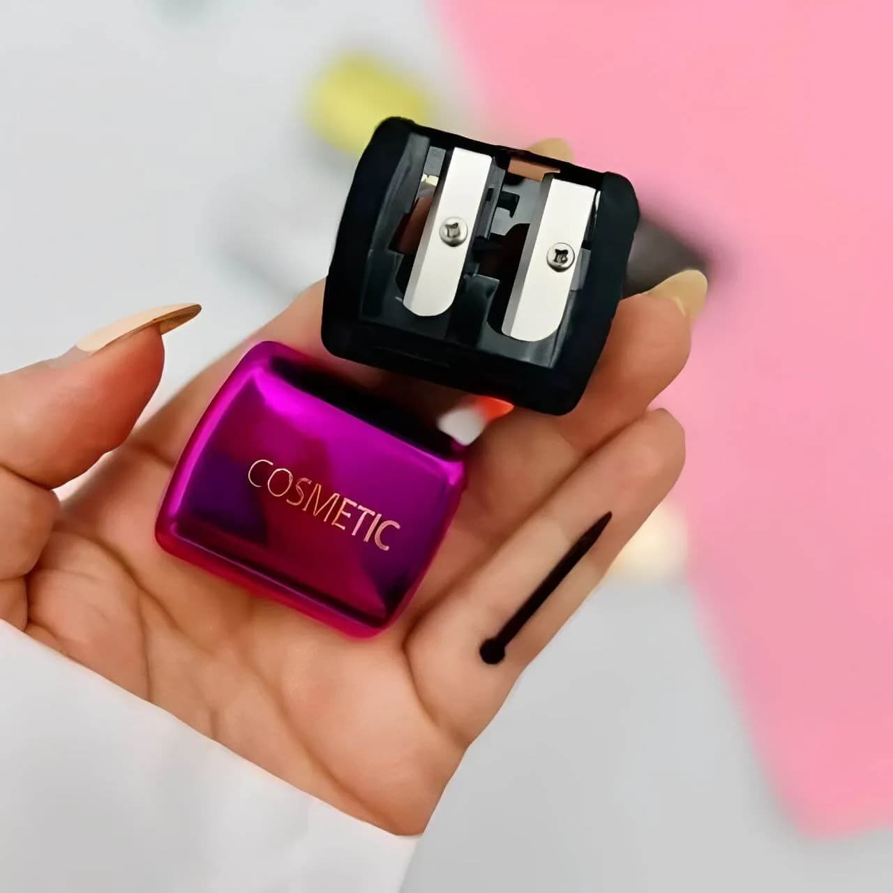 مداد تراش دوقلو هولوگرامی کازمتیک Cosmetic مخزن دار ( ارسال رنگ رندوم ) — تصویر ۸