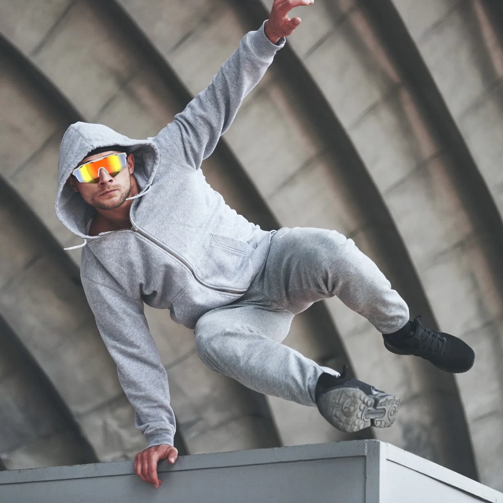 عینک ورزشی هوشمند گرین لاینAdventure Smart Sports Eyewear — تصویر ۲