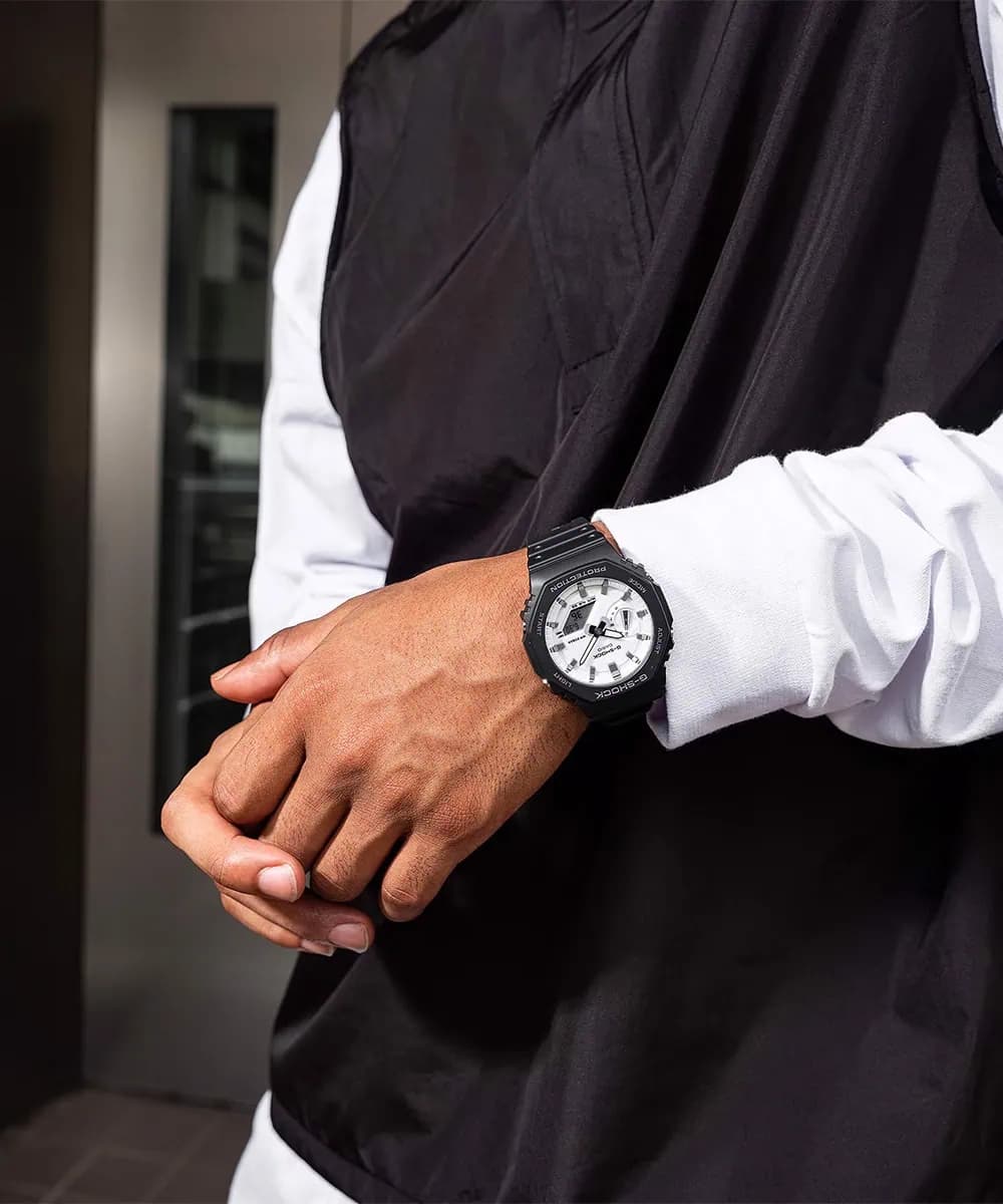 ساعت مچی مردانه کاسیو جی شاک اصل مدل GA-2100WD-1ADR — تصویر ۸