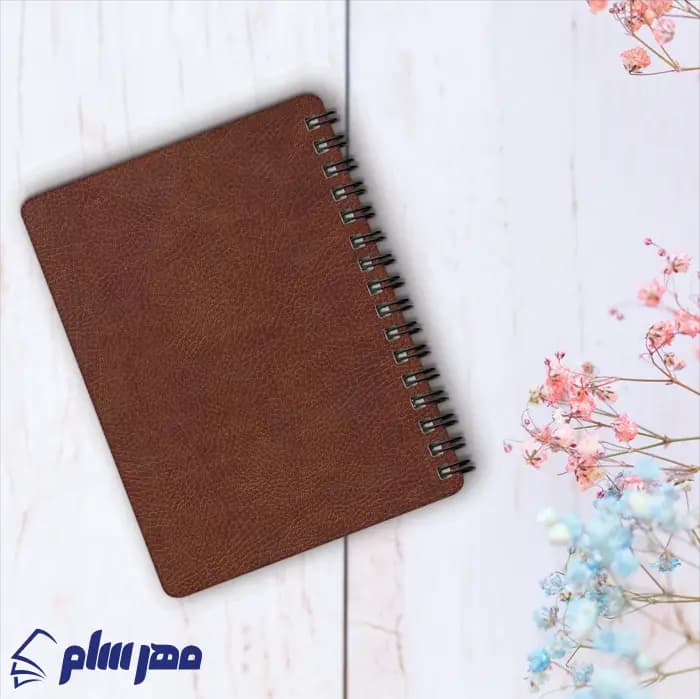 دفتر یادداشت A6 چرم قهوه ای — تصویر ۳