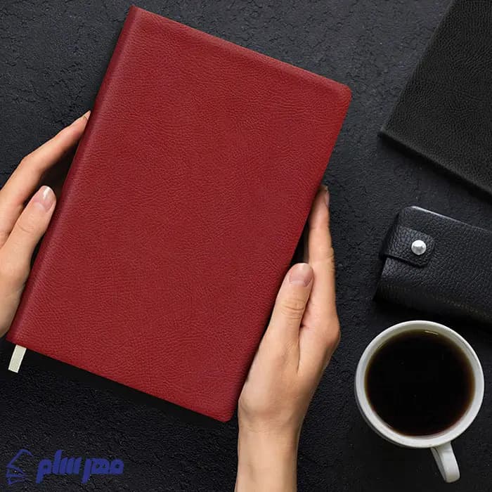 سررسید اروپایی چرم 1404 جلد نرم قرمز