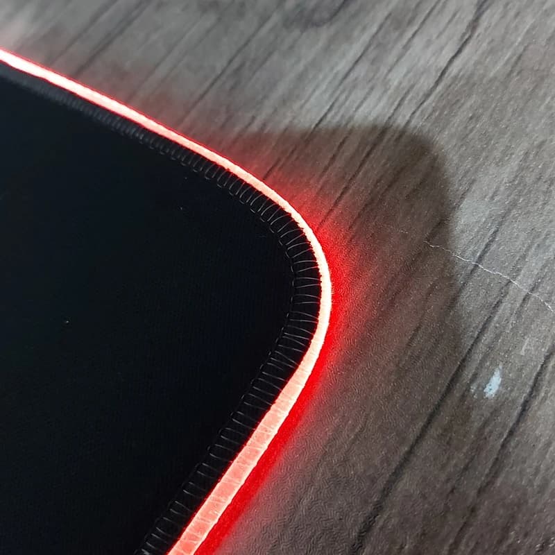 ماوس پد مخصوص بازی مدل GLOWING CooL RGB — تصویر ۱۱
