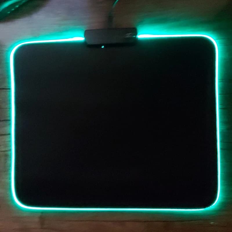 ماوس پد مخصوص بازی مدل GLOWING CooL RGB — تصویر ۹