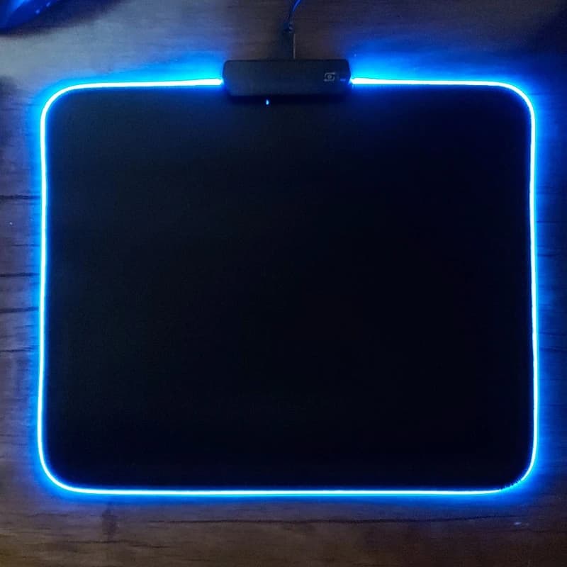 ماوس پد مخصوص بازی مدل GLOWING CooL RGB — تصویر ۶
