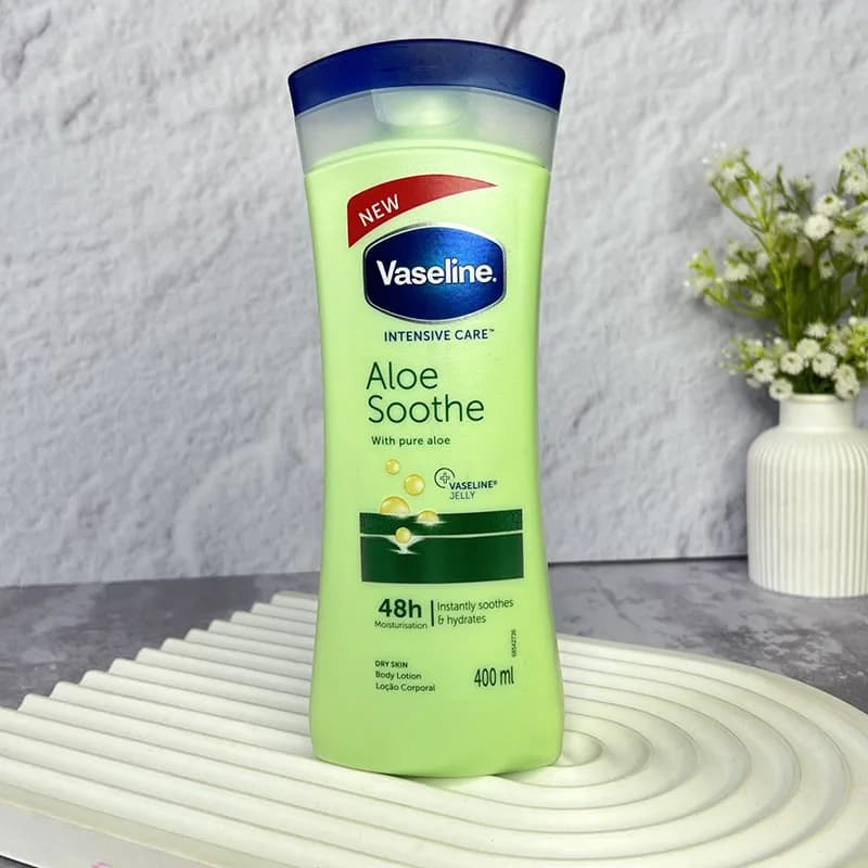 لوسیون بدن وازلین (الوئه ورا) (VASELINE)