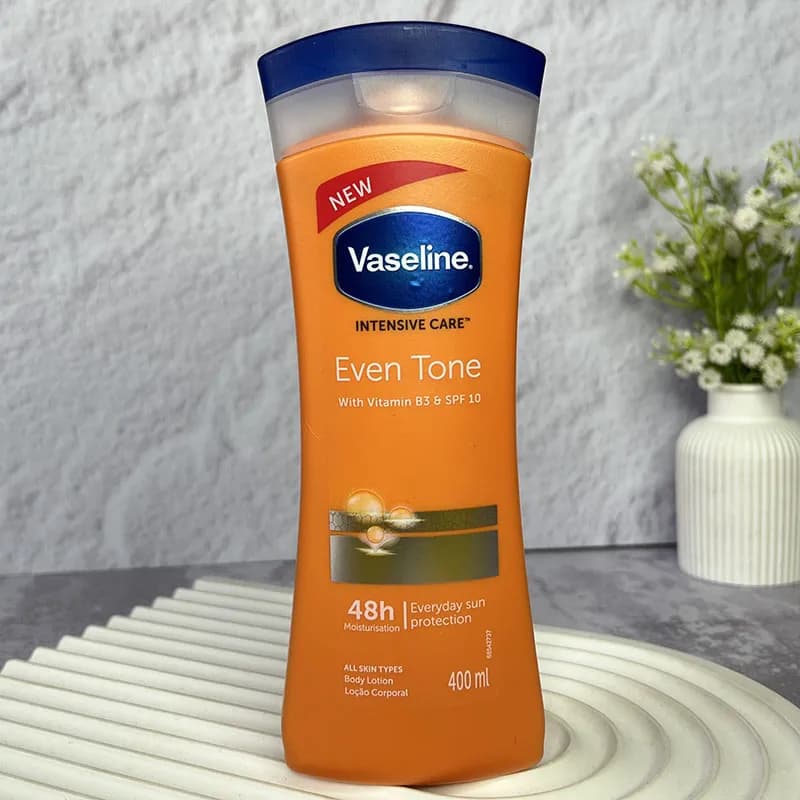 لوسیون بدن وازلین (اون تون ) (VASELINE)