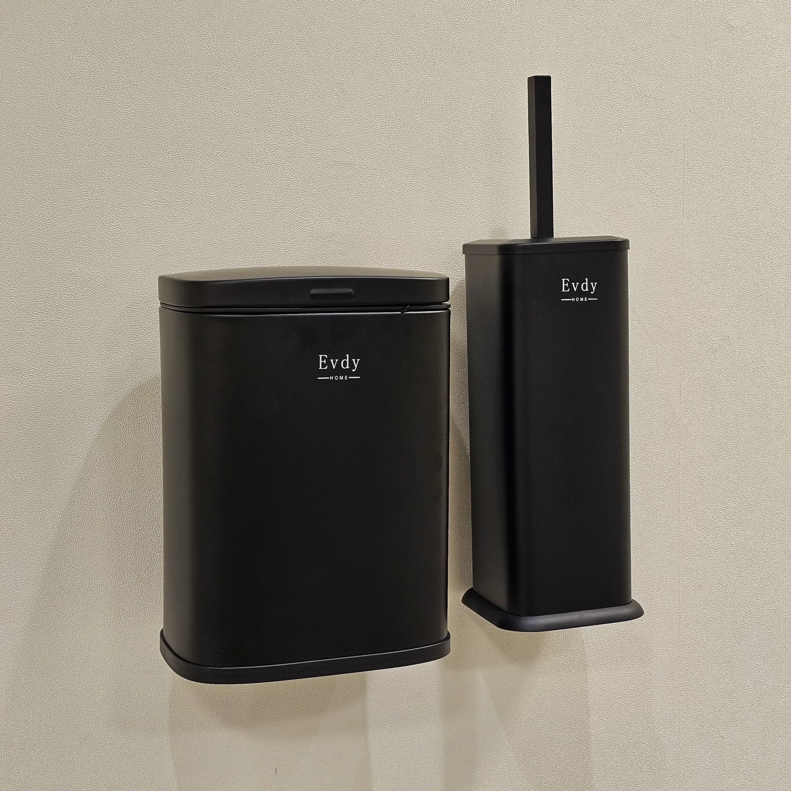 سطل و فرچه دیواری مشکی مات ۰۰۷ اودی — تصویر ۶