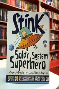 Stink 5 Solar System Superhero اثر Megan McDonald and Peter H. Reynolds
