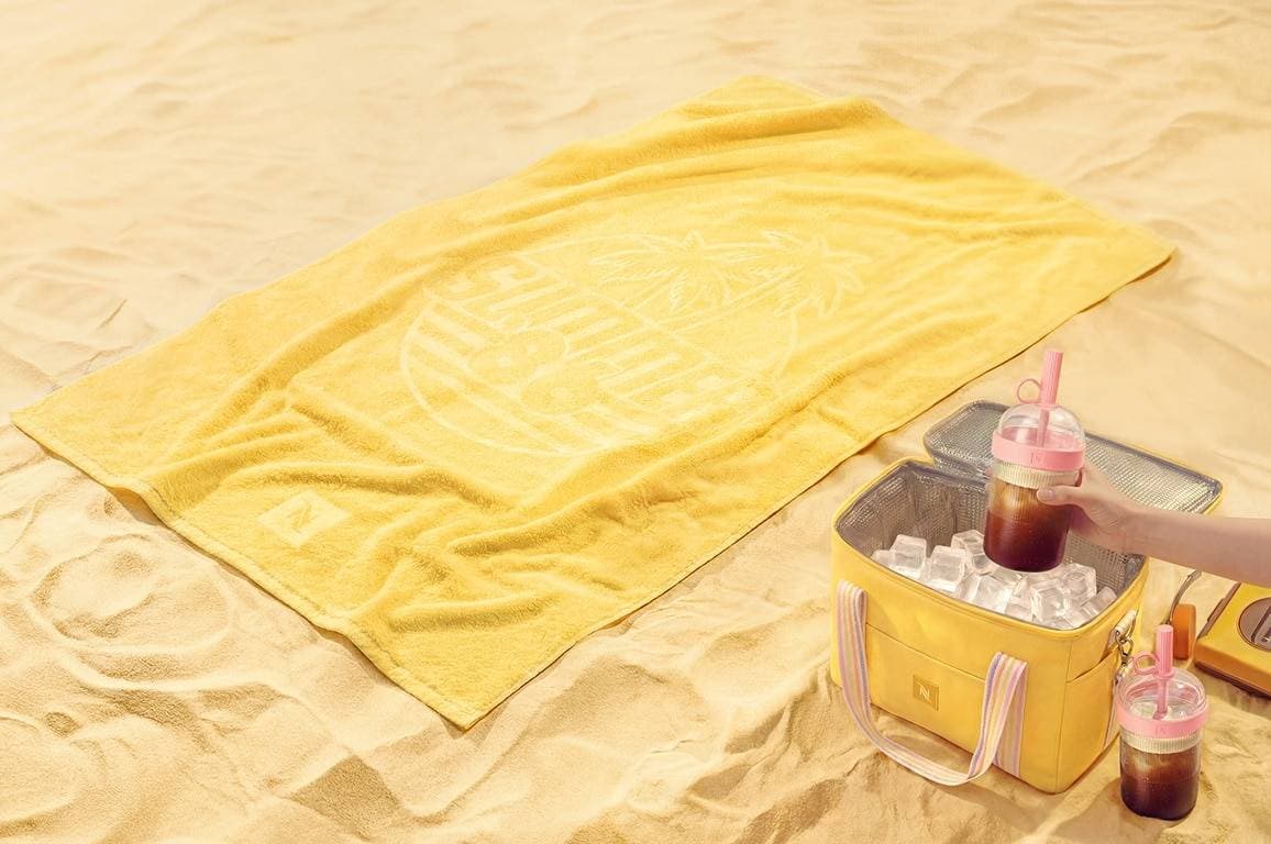 حوله ساحلی نسپرسو مدل یوزو | Nespresso beach towel Yuzu — تصویر ۲