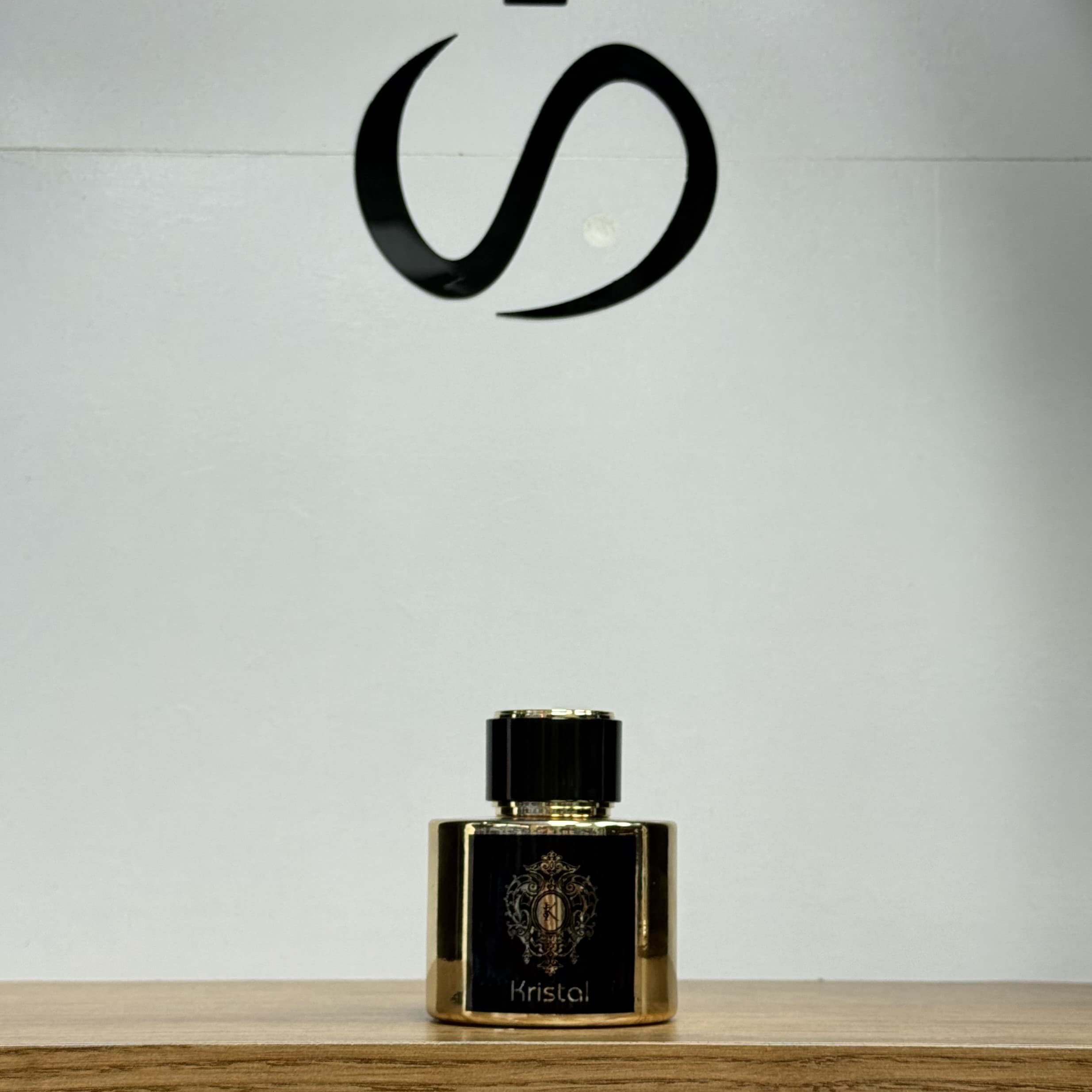 عطر ادکلن زنانه مردانه تیزیانا ترنزی کیرکه(فرگرنس) — تصویر ۸