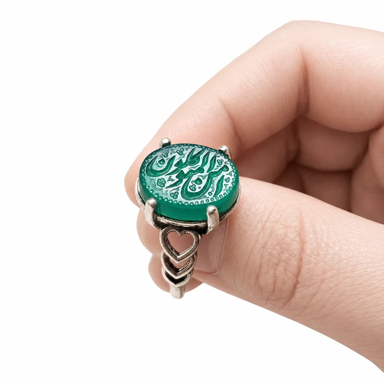 انگشتر نقره زنانه عقیق طبیعی حکاکی امن المتوکلون با رکاب قلب