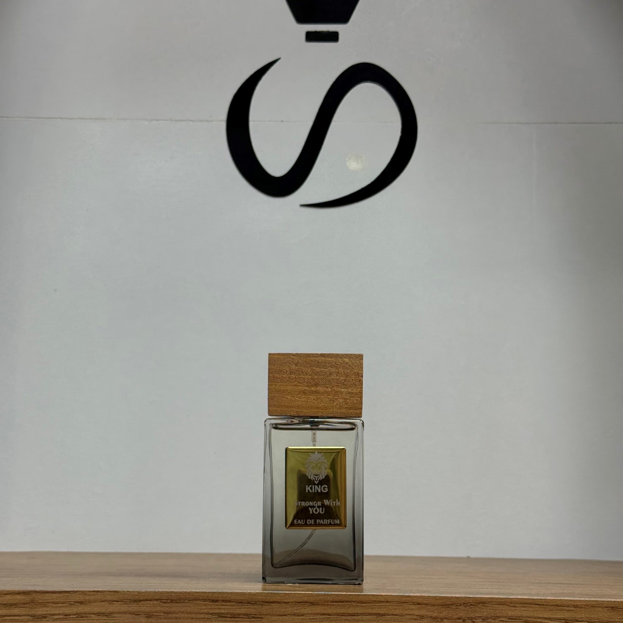 عطر ادکلن مردانه 55 میل جورجیو آرمانی استرانگر ویت یو ابسولوتلی — تصویر ۲