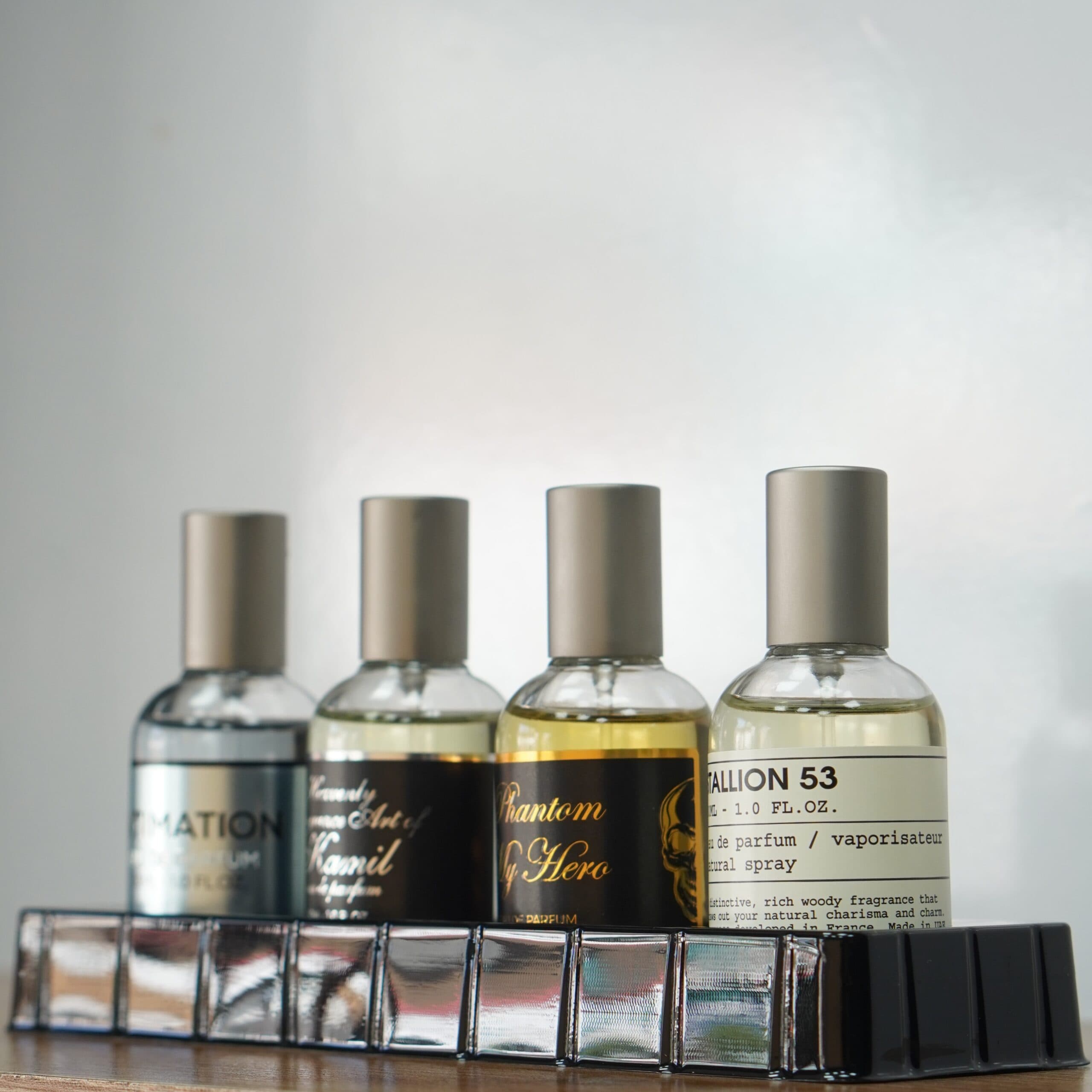 پک عطر مردانه چهار عددی برند Emper | ایمیجینیشن، بلک فانتوم، اونتوس ابسولو و سانتال ٣٣ — تصویر ۱۲