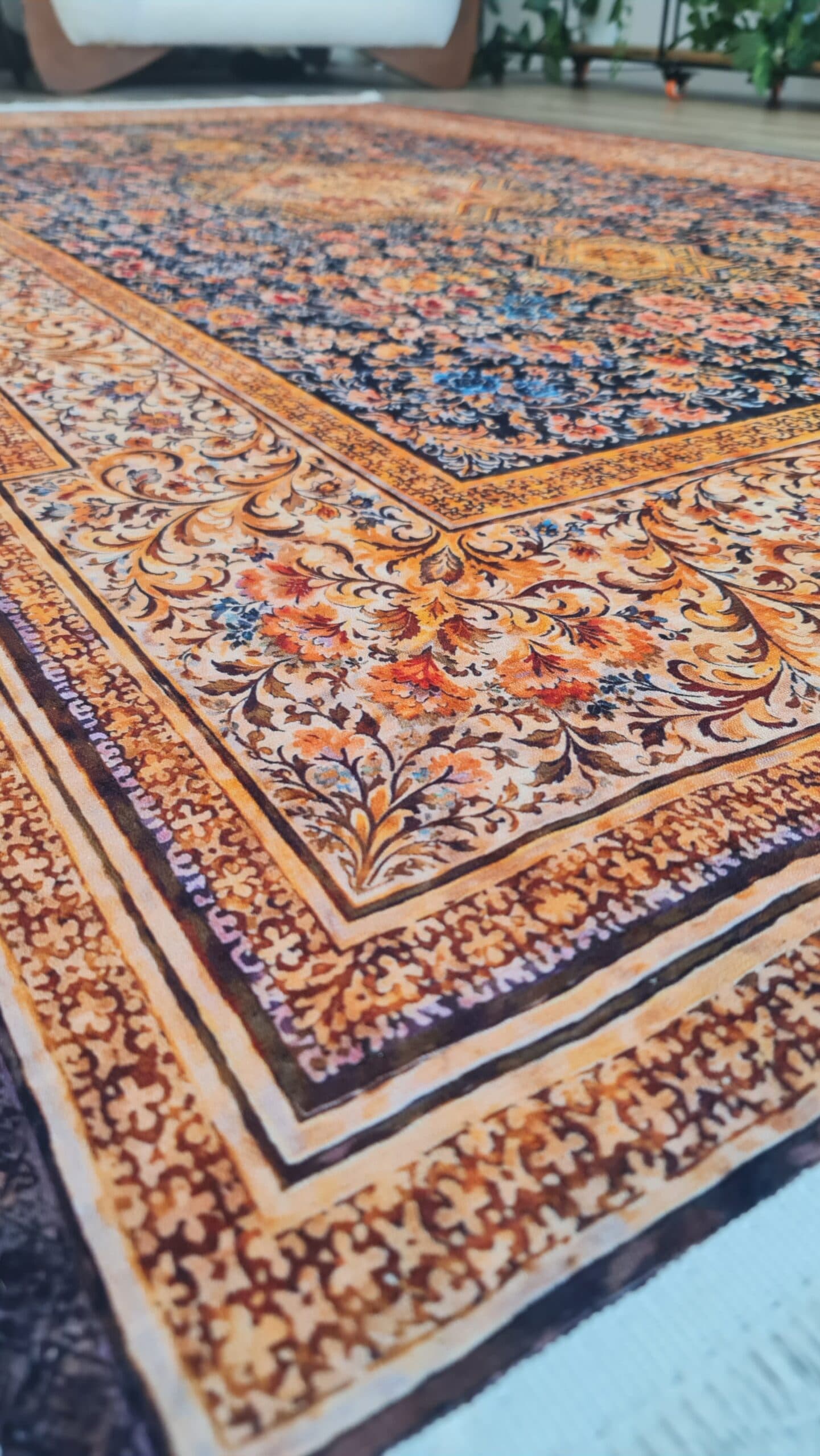 فرش ماشینی چاپی | فرشینه مخمل هازان ترک استپ دار (ضد سر) طرح سنتی کد U76 — تصویر ۹