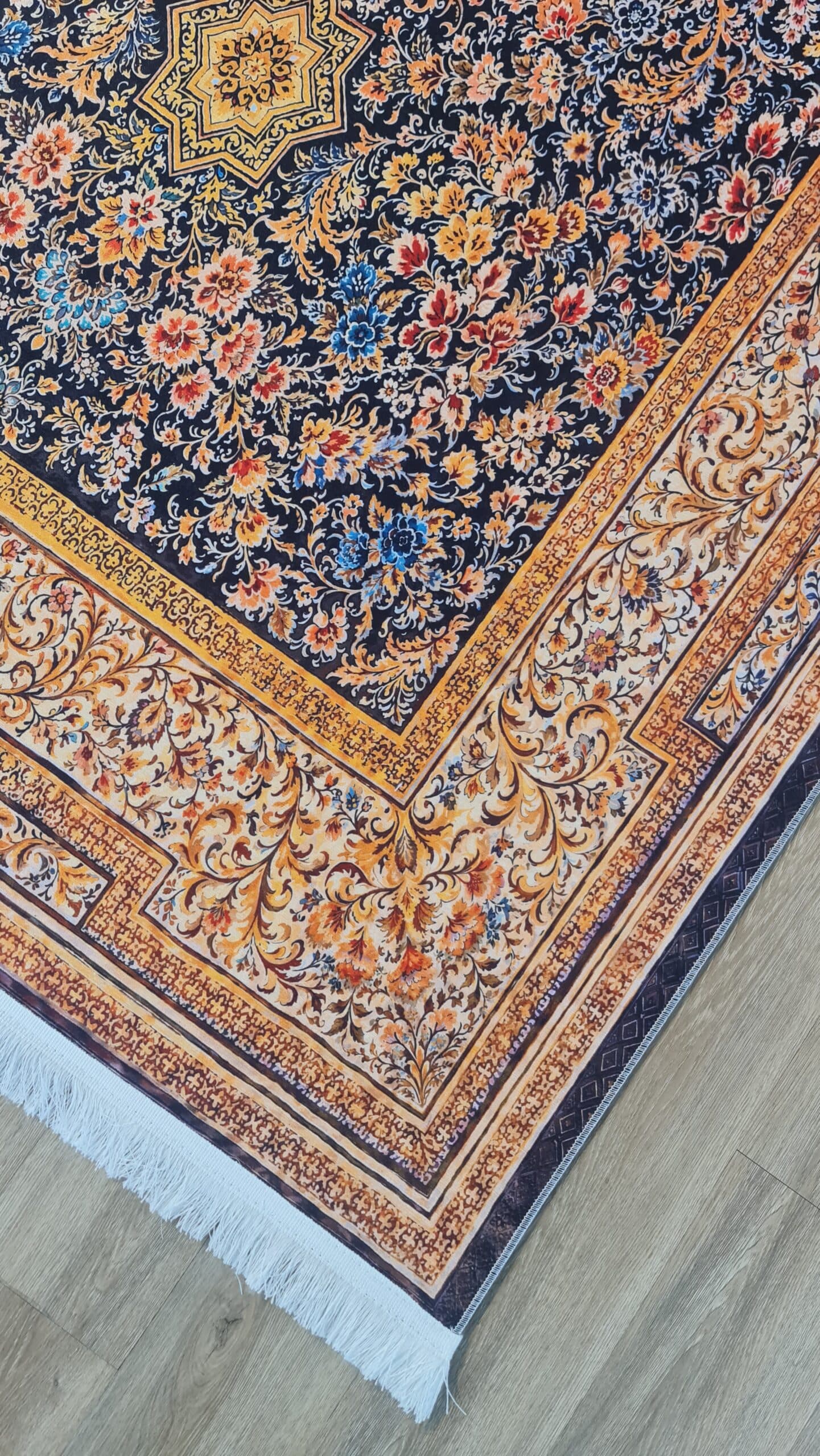 فرش ماشینی چاپی | فرشینه مخمل هازان ترک استپ دار (ضد سر) طرح سنتی کد U76 — تصویر ۱۱
