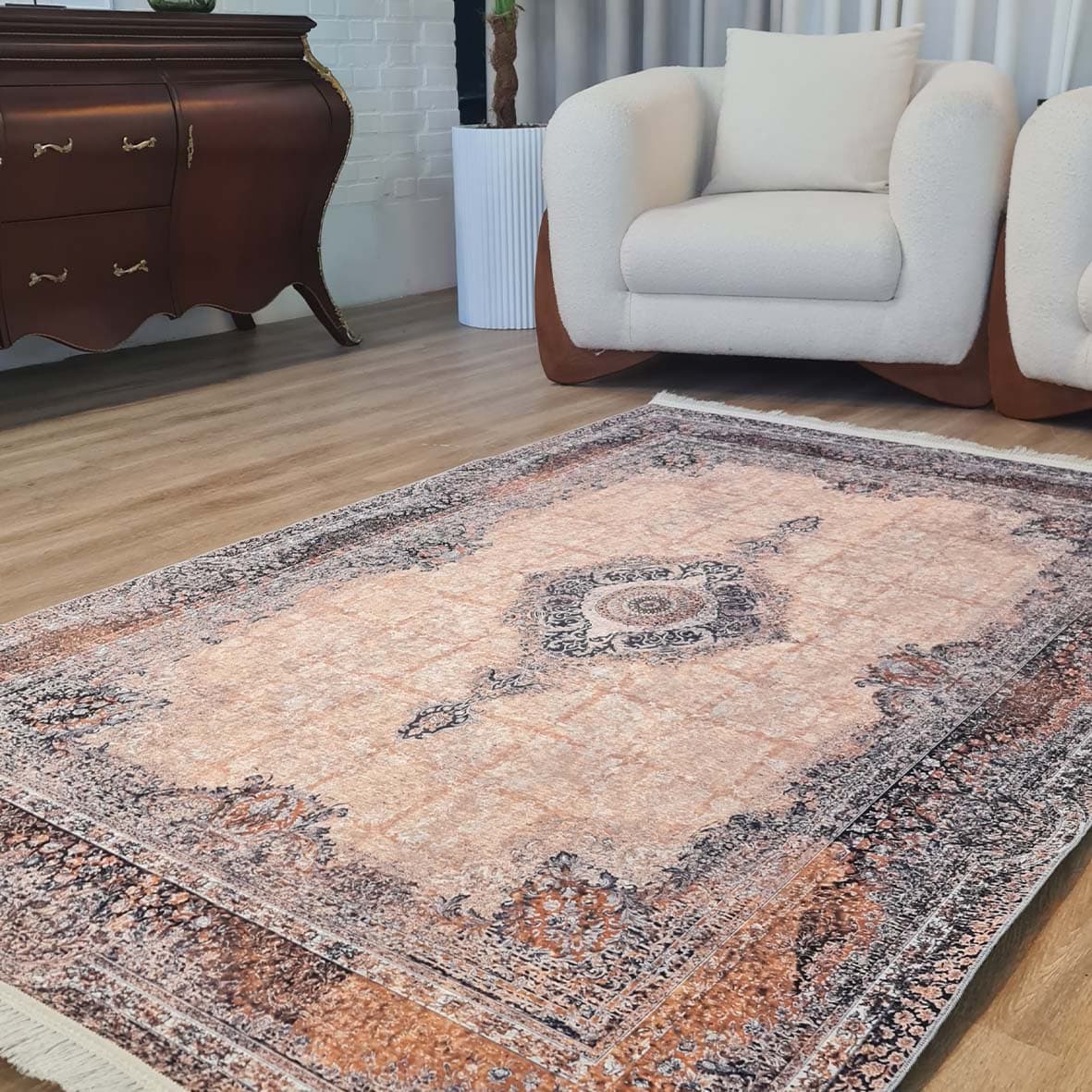 فرش ماشینی چاپی | فرشینه مخمل هازان ترک استپ دار (ضد سر) طرح سنتی کد L370 — تصویر ۹