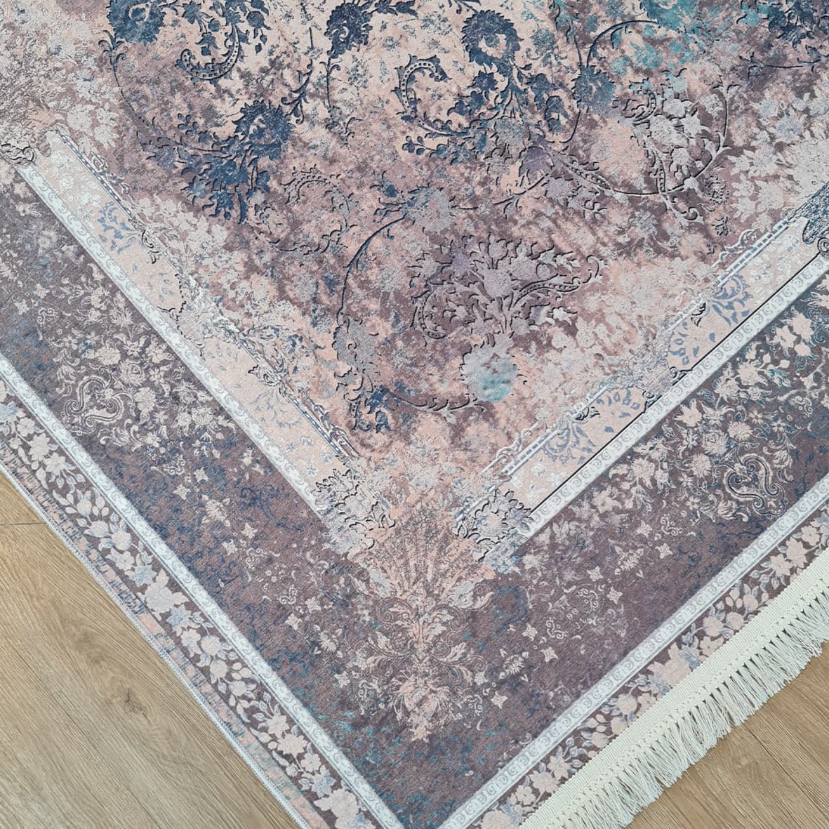 فرش ماشینی چاپی | فرشینه مخمل هازان ترک استپ دار (ضد سر) طرح سنتی کد L520 — تصویر ۹