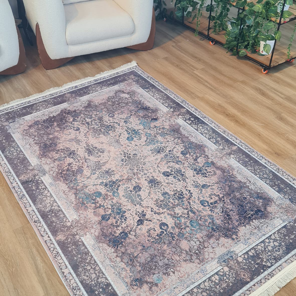فرش ماشینی چاپی | فرشینه مخمل هازان ترک استپ دار (ضد سر) طرح سنتی کد L520 — تصویر ۶